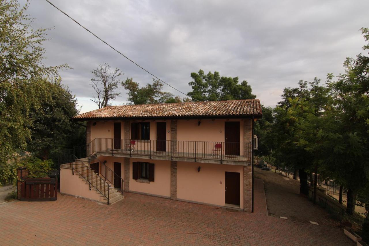 Agriturismo Ca' Isotta Castello di Serravalle Екстериор снимка